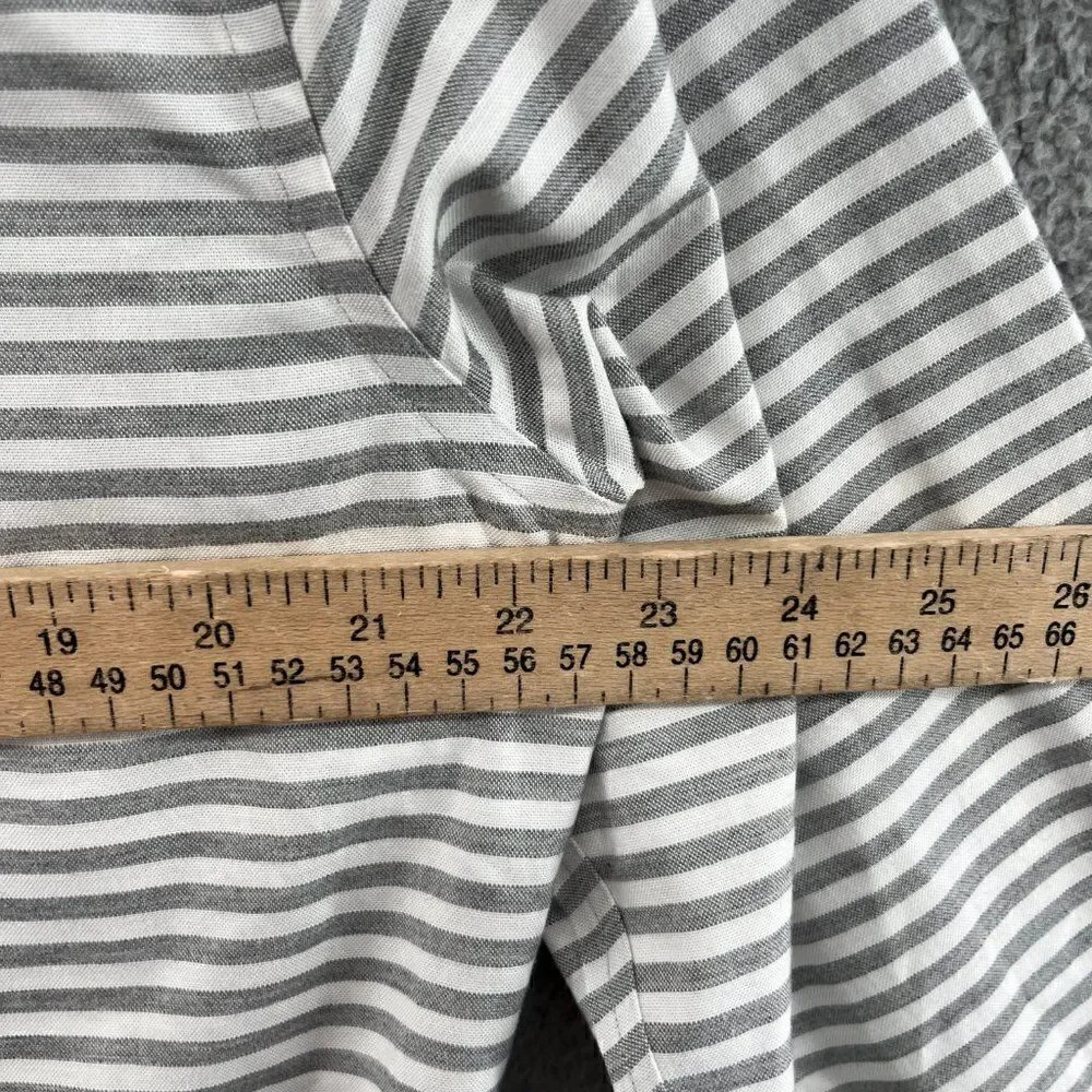 Banana republic button down shirt mens large gray white stripe NEW